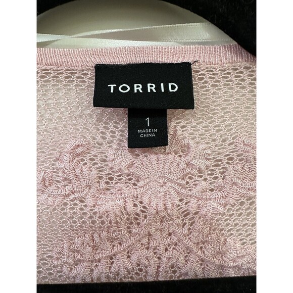 Torrid Waterfall Open Front Cardigan Pink Sweater Size 1 Crochet Lace Back - Picture 3 of 10